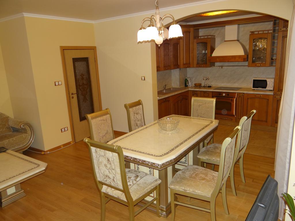 Luxury Versailles Apartments Center Opera Burgas Esterno foto