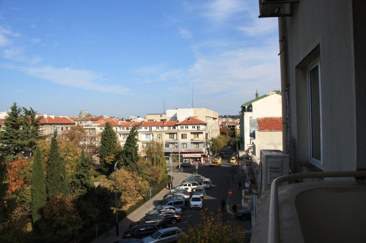 Luxury Versailles Apartments Center Opera Burgas Esterno foto