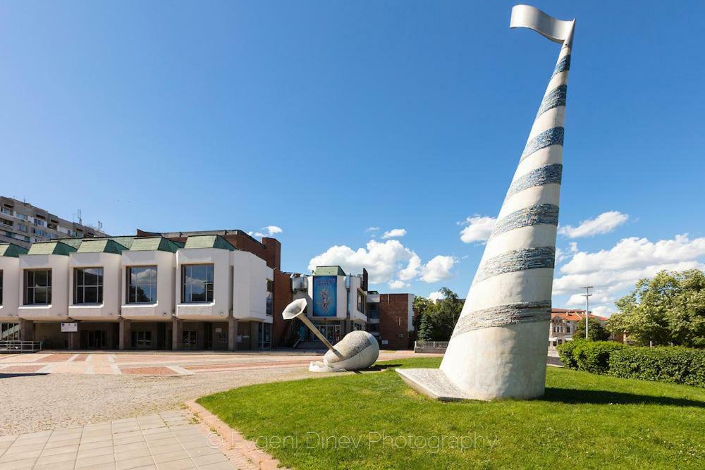 Luxury Versailles Apartments Center Opera Burgas Esterno foto