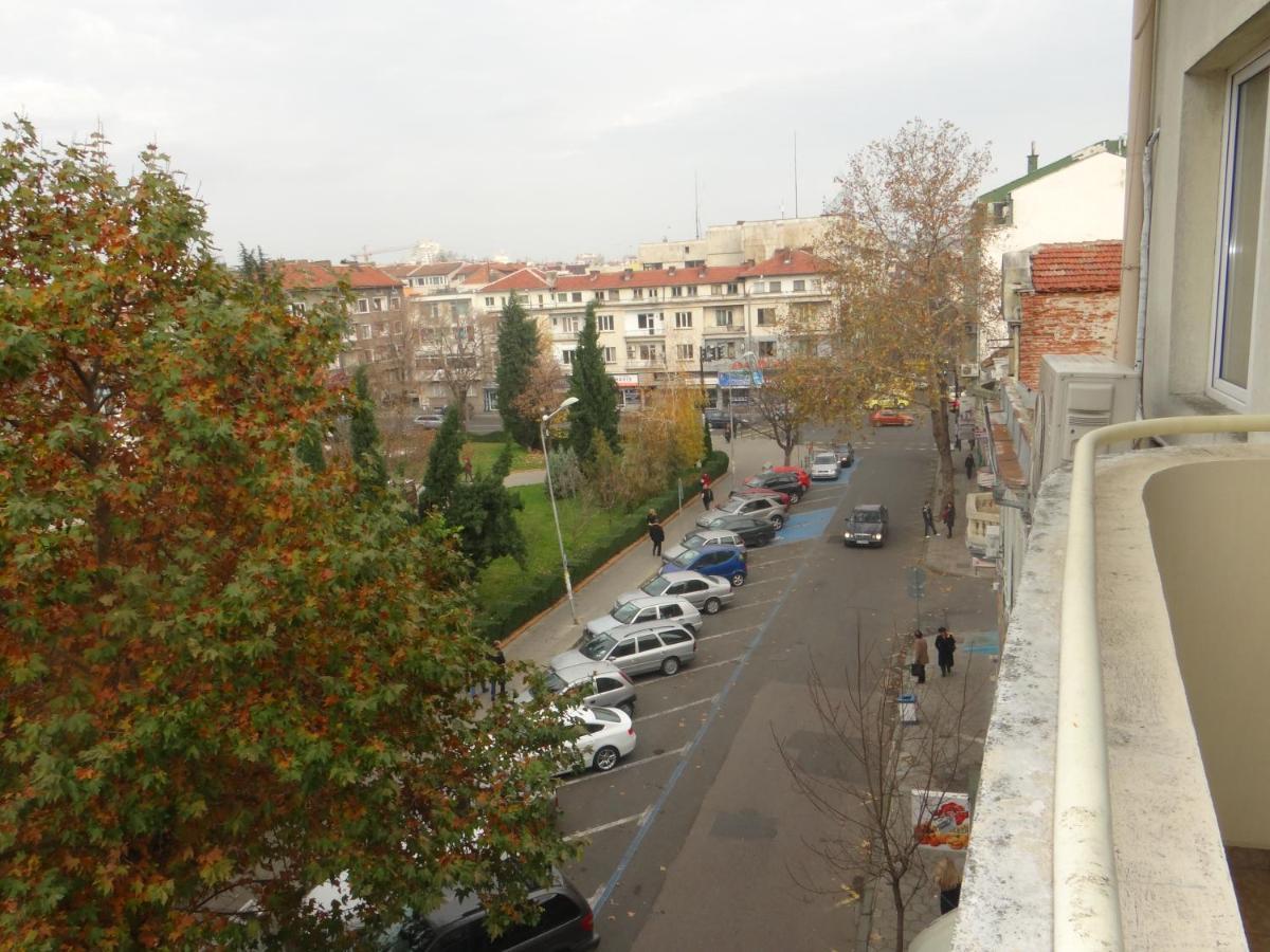 Luxury Versailles Apartments Center Opera Burgas Esterno foto